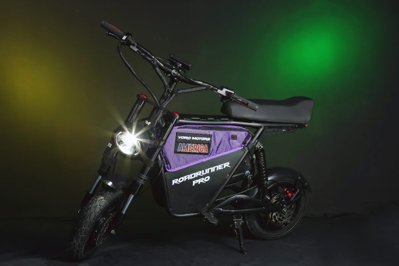 medium pizza bag purple roadrunner pro on scooter landscape view